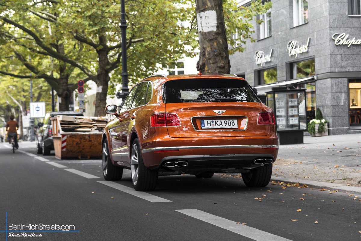 Bentley Bentayga Diesel spotted in Berlin — BerlinRichStreets