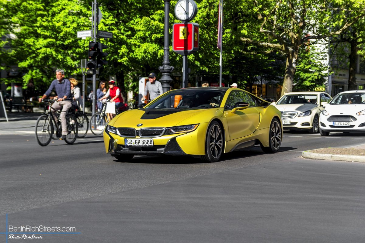 BMW i8 Protonic Frozen Yellow Edition spotted in Berlin — BerlinRichStreets