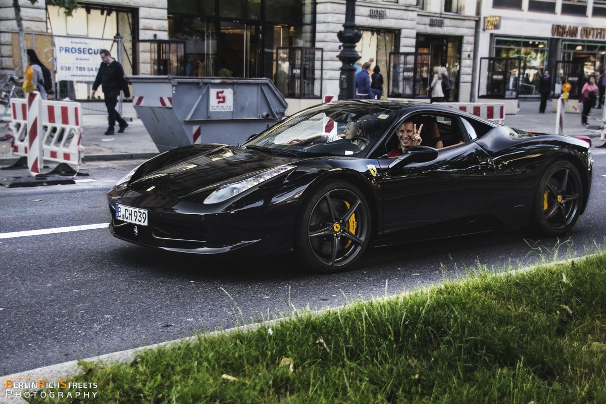 Ferrari 458 Italia spotted in Berlin — BerlinRichStreets