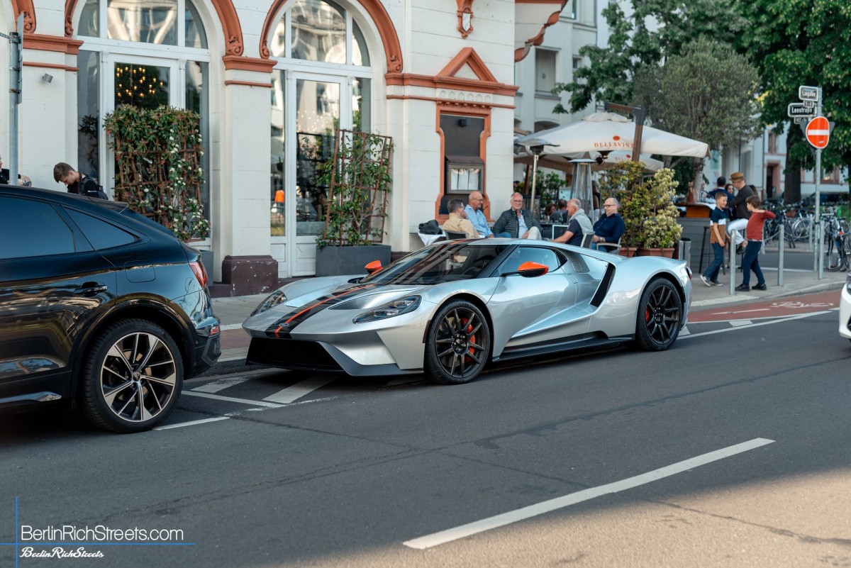 Ford GT Carbon Series (2017) spotted in Düsseldorf — BerlinRichStreets