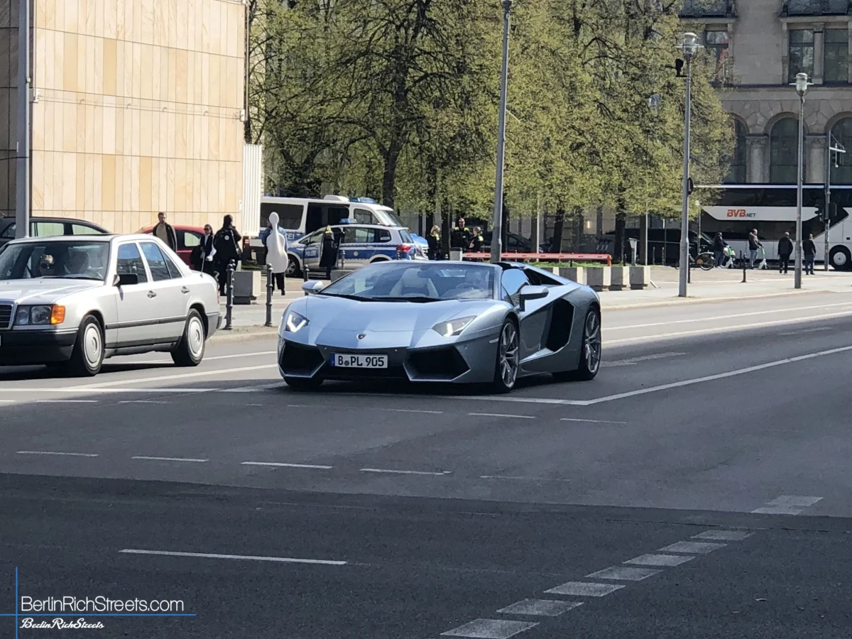 Lamborghini Aventador LP700-4 Roadster — BerlinRichStreets