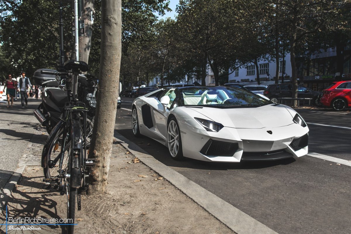 Lamborghini Aventador LP700-4 Roadster spotted in Berlin — BerlinRichStreets