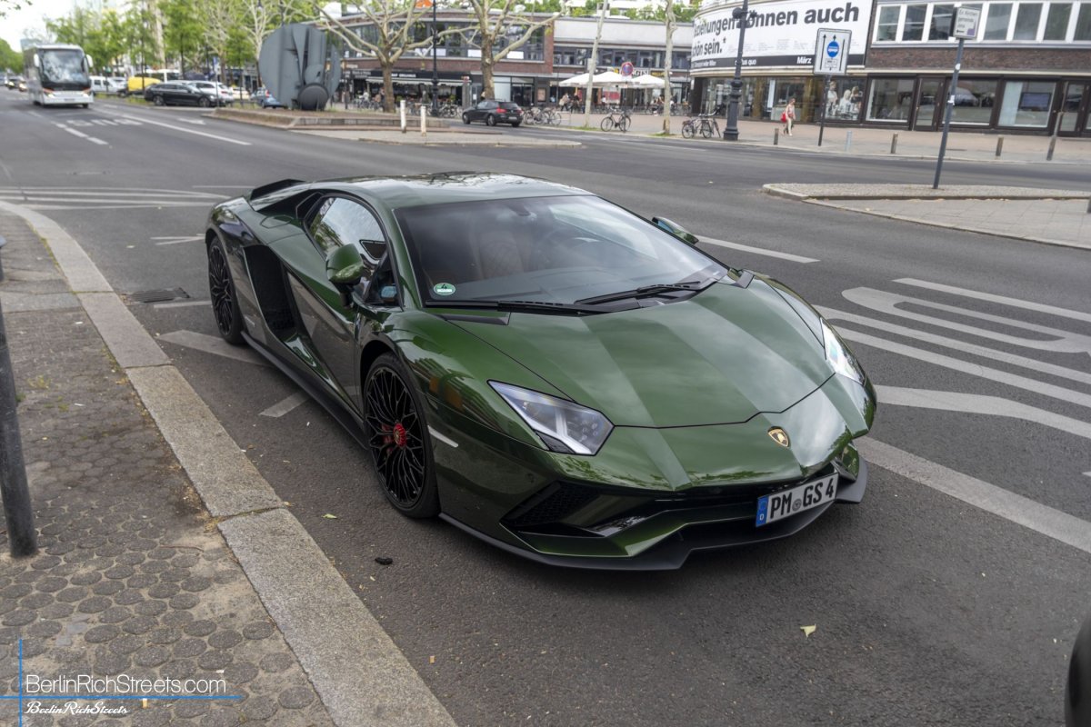 Lamborghini Aventador S LP740-4 spotted in Berlin — BerlinRichStreets