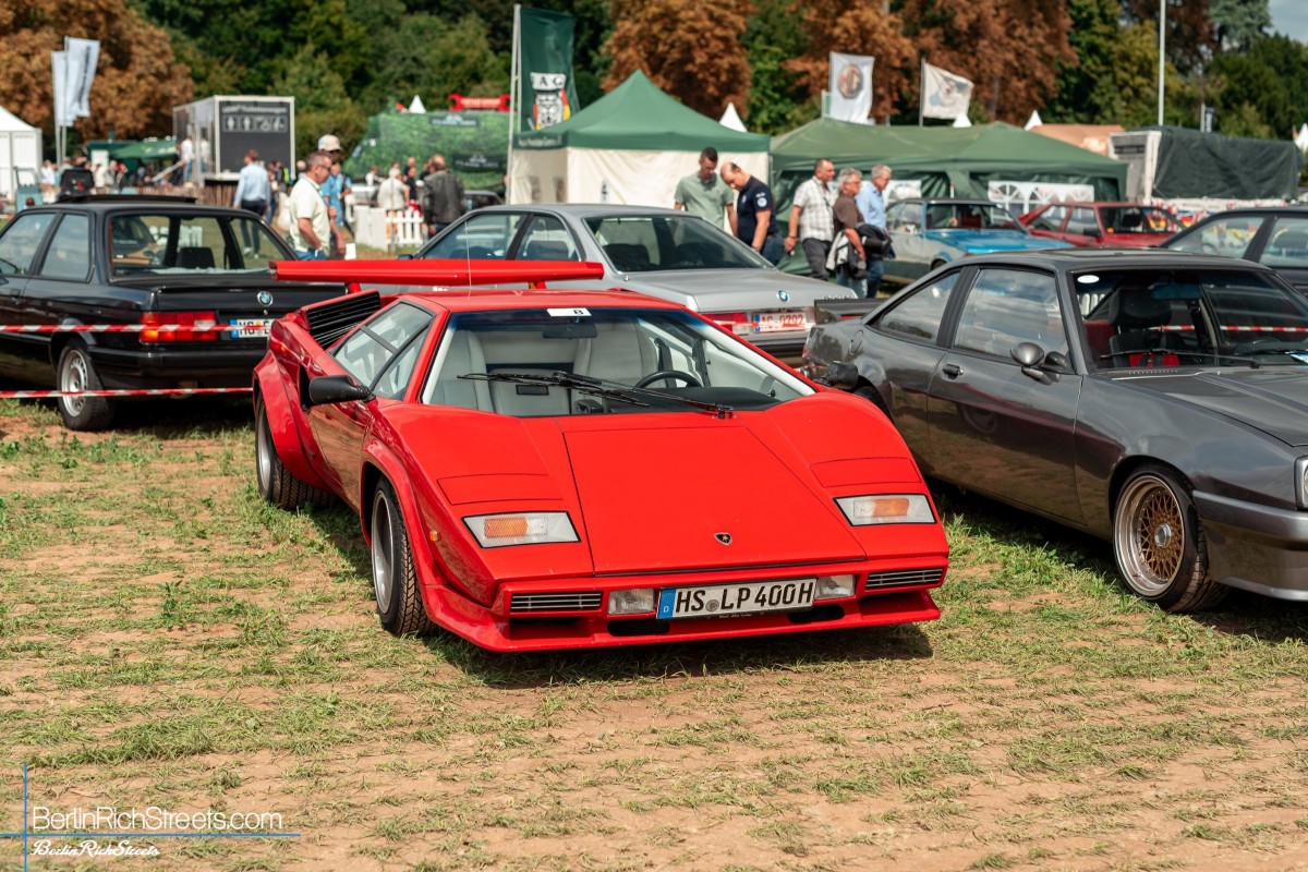 Lamborghini Countach LP400 S spotted in Korschenbroich — BerlinRichStreets