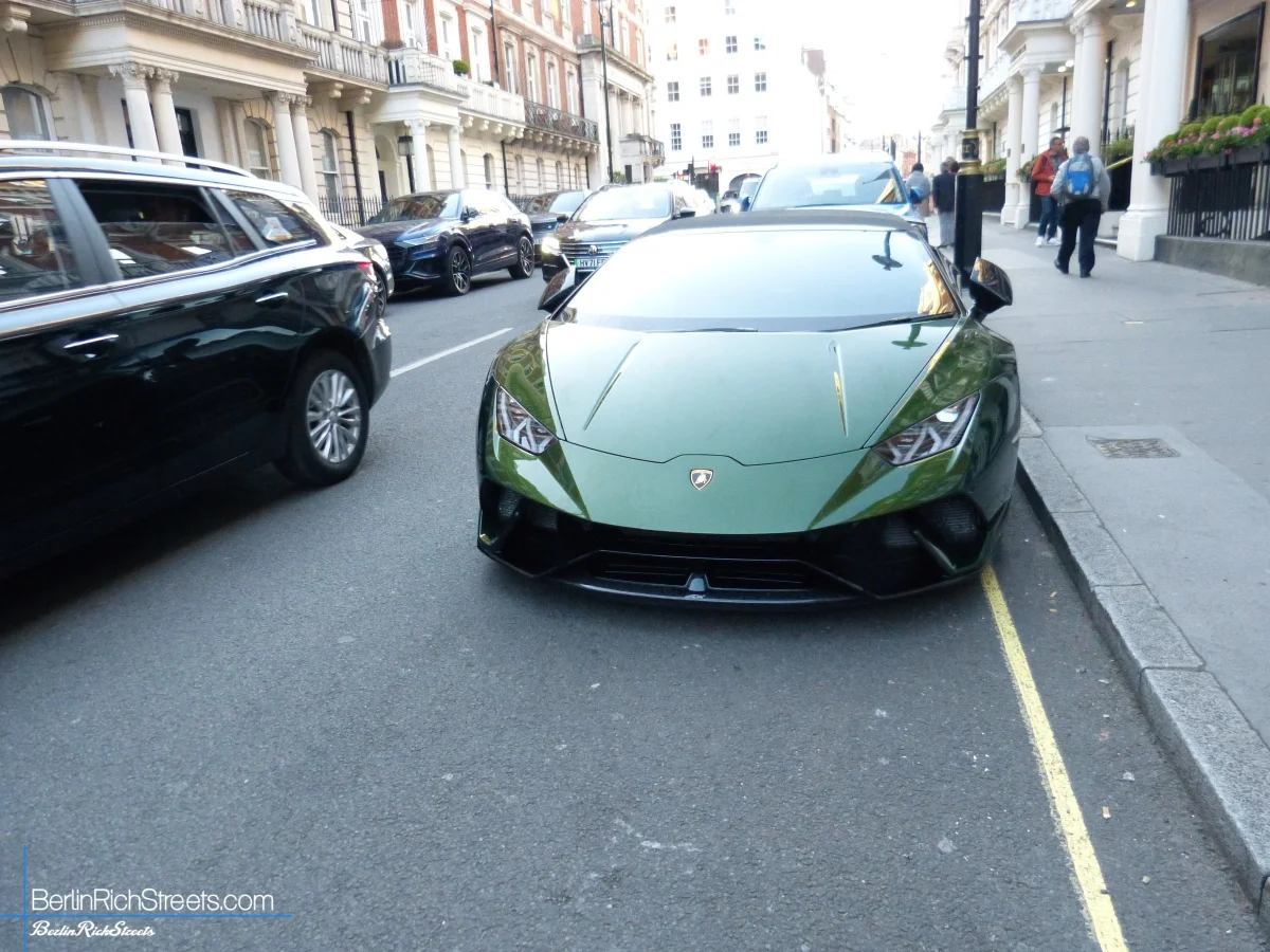 Lamborghini Huracán LP640-4 Performante Spyder spotted in London — BerlinRichStreets