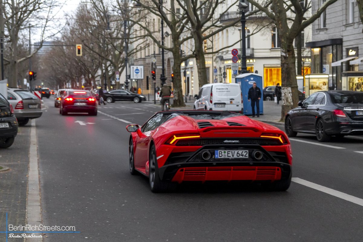 Lamborghini Huracán LP640-4 EVO Spyder spotted in Berlin — BerlinRichStreets