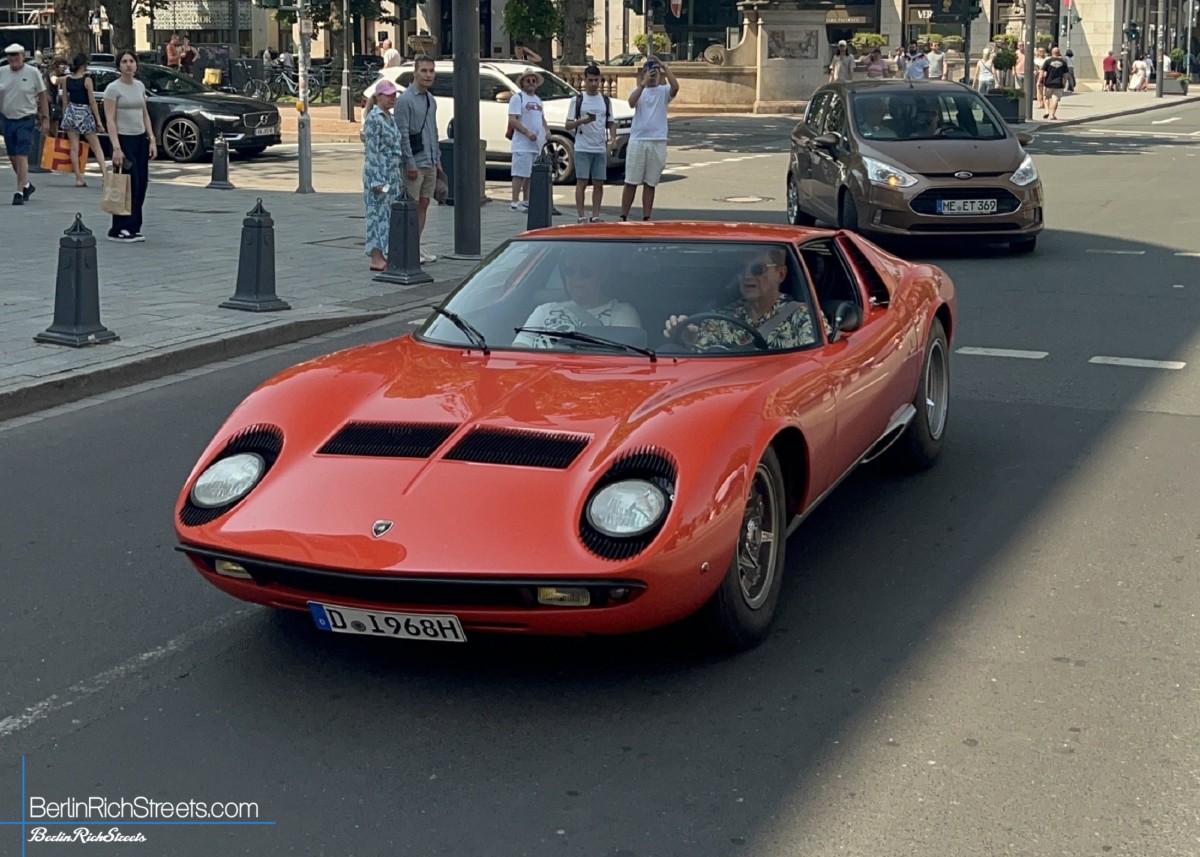 Lamborghini Miura spotted in Düsseldorf — BerlinRichStreets
