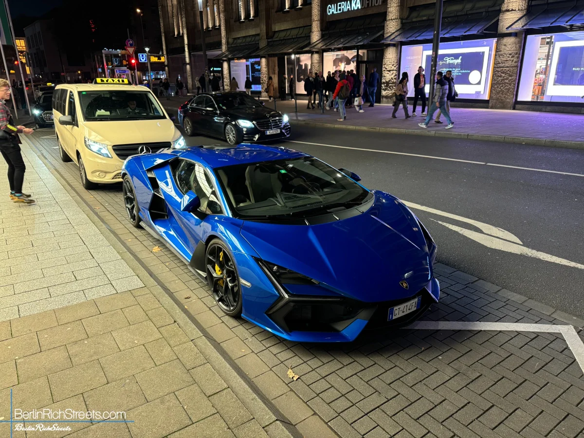 Lamborghini Revuelto spotted in Düsseldorf — BerlinRichStreets