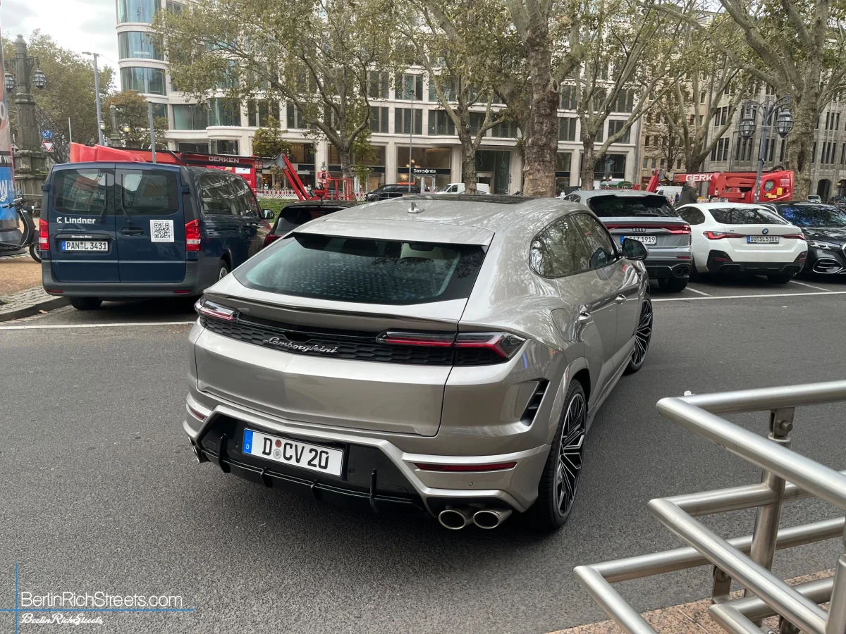 Lamborghini Urus SE spotted in Düsseldorf — BerlinRichStreets