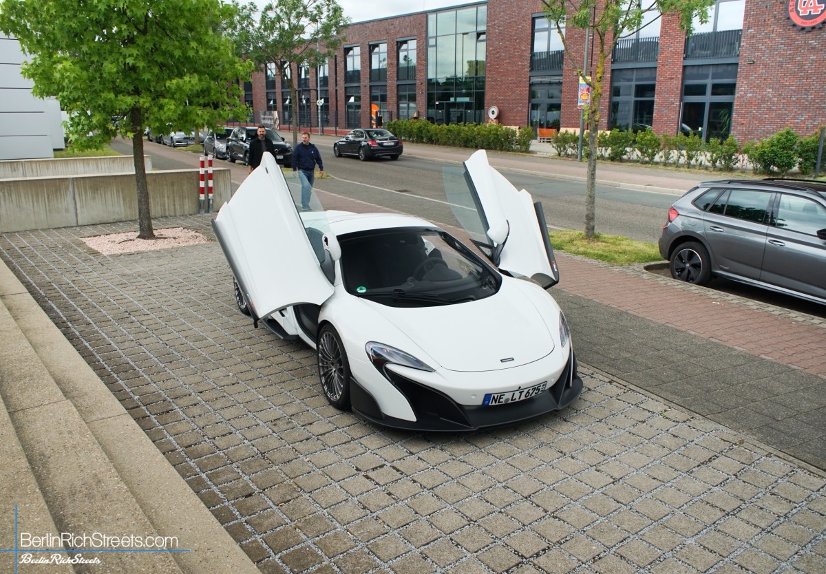 McLaren 675LT Spider spotted in Düsseldorf — BerlinRichStreets