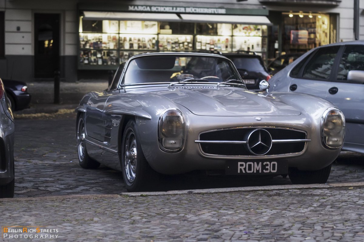 Mercedes-Benz 300SL Roadster spotted in Berlin — BerlinRichStreets