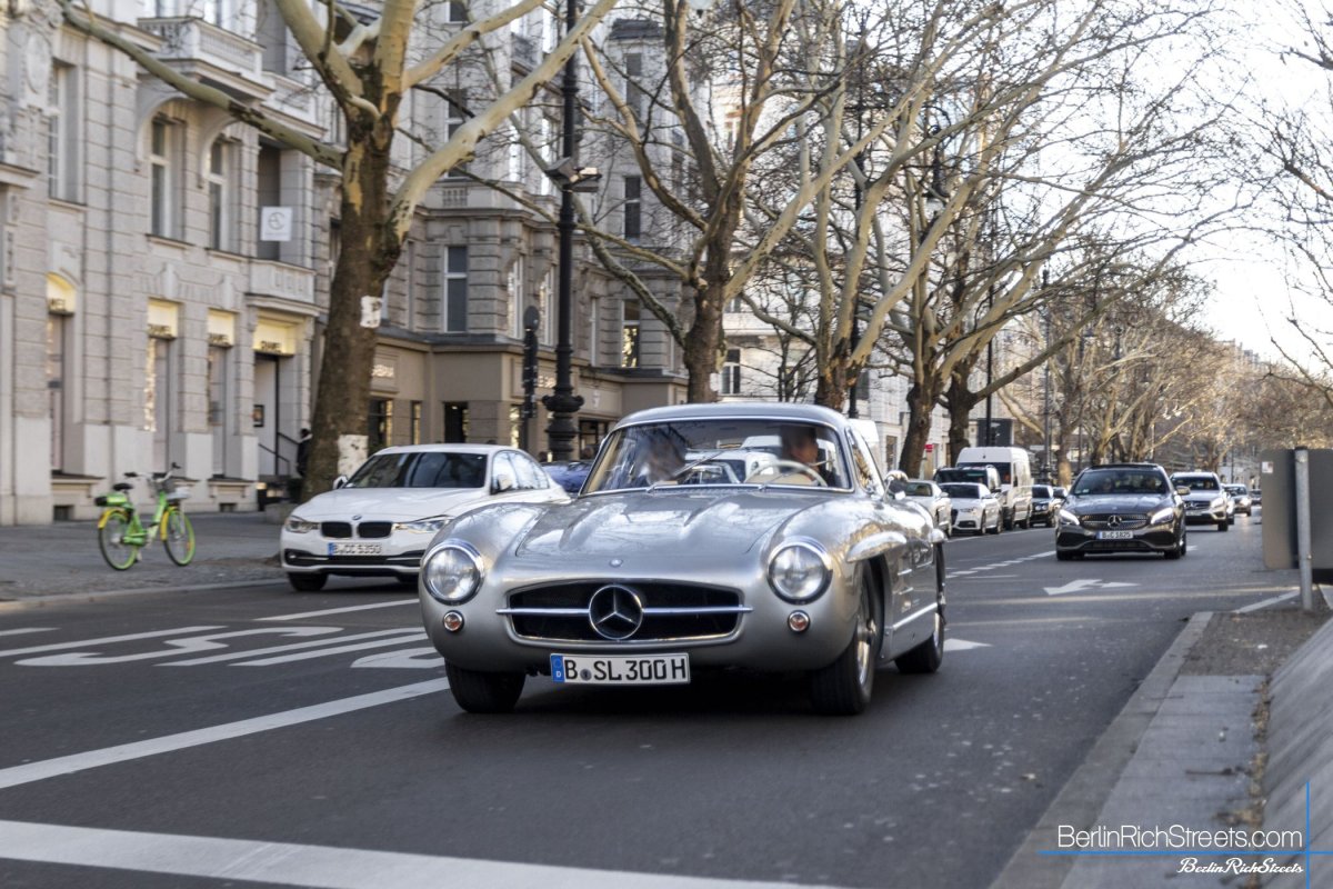 Mercedes-Benz 300SL spotted in Berlin — BerlinRichStreets