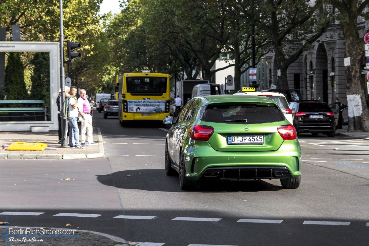 Mercedes-AMG A45 (W176) 2015 spotted in Berlin — BerlinRichStreets