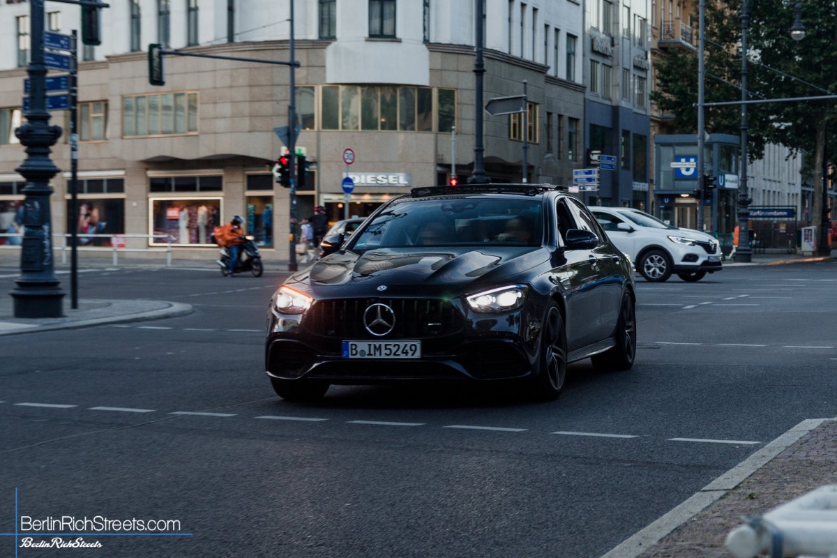 Mercedes-AMG E63 S (W213) 2021 spotted in Berlin — BerlinRichStreets