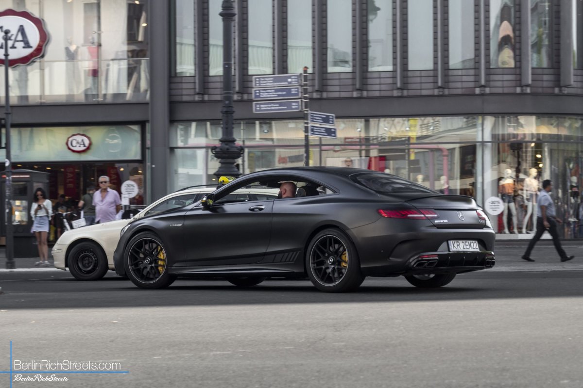 Mercedes-AMG S63 Coupé (C217) 2018 'Yellow Night Edition' spotted in Berlin — BerlinRichStreets