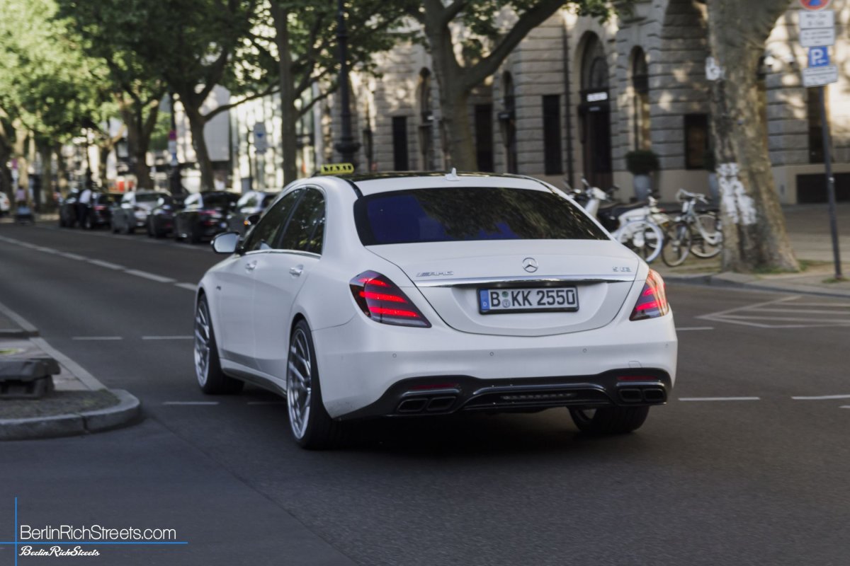 Mercedes-AMG S63 (V222) 2018 spotted in Berlin — BerlinRichStreets