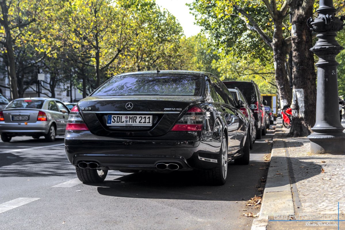 Mercedes-Benz S65 AMG (V221) spotted in Berlin — BerlinRichStreets