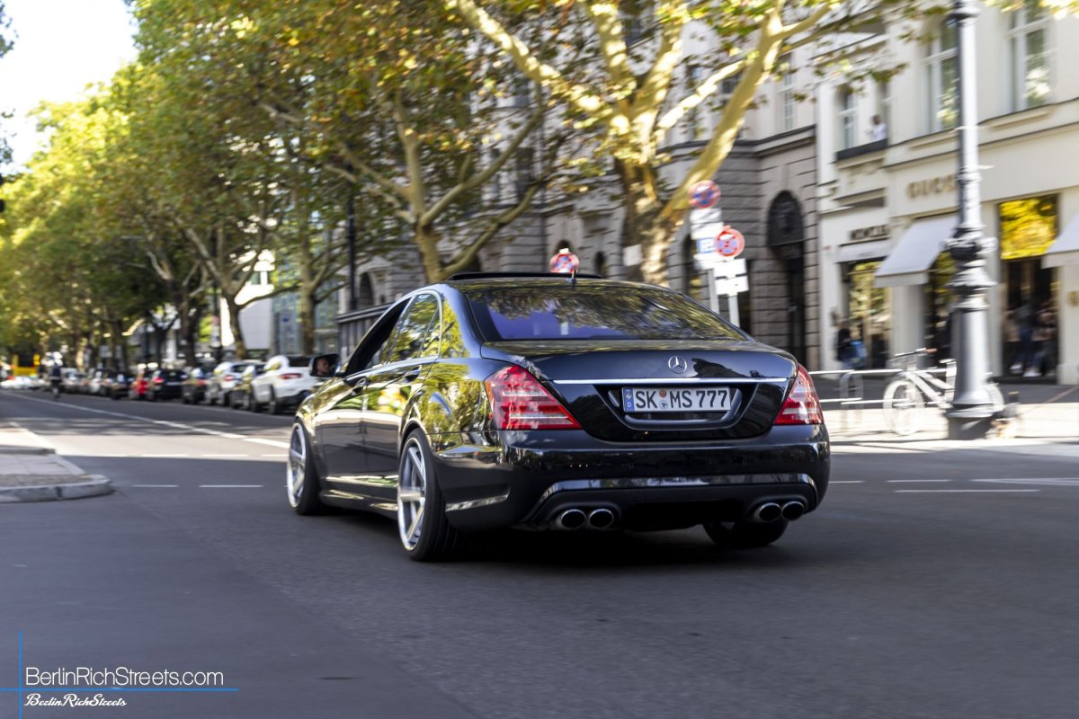 Mercedes-Benz S63 AMG (W221) 2010 spotted in Berlin — BerlinRichStreets