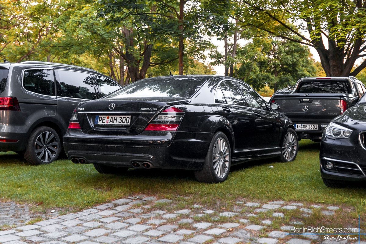 Mercedes-Benz S63 AMG (W221) spotted in Berlin — BerlinRichStreets