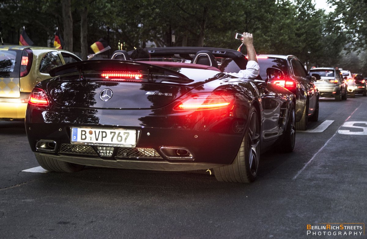 Mercedes-Benz SLS AMG Roadster spotted in Berlin — BerlinRichStreets