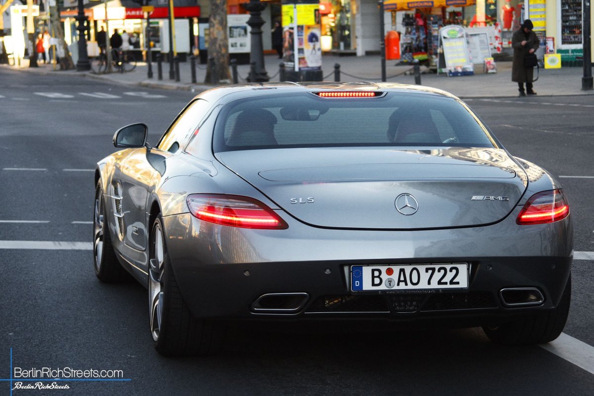 Mercedes-Benz SLS AMG spotted in Berlin — BerlinRichStreets