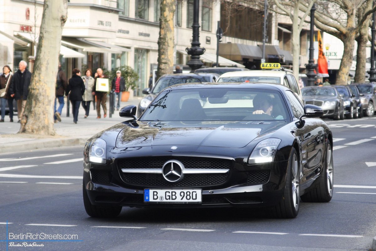 Mercedes-Benz SLS AMG spotted in Berlin — BerlinRichStreets