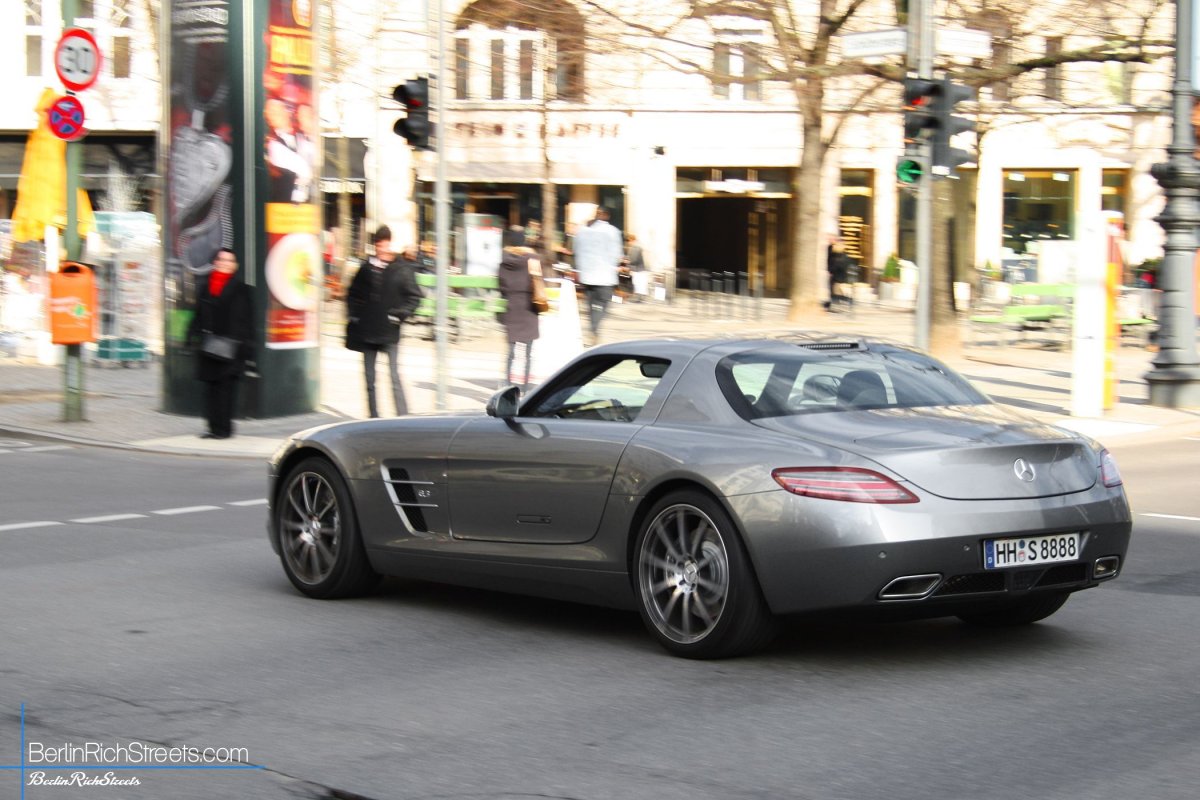 Mercedes-Benz SLS AMG spotted in Berlin — BerlinRichStreets