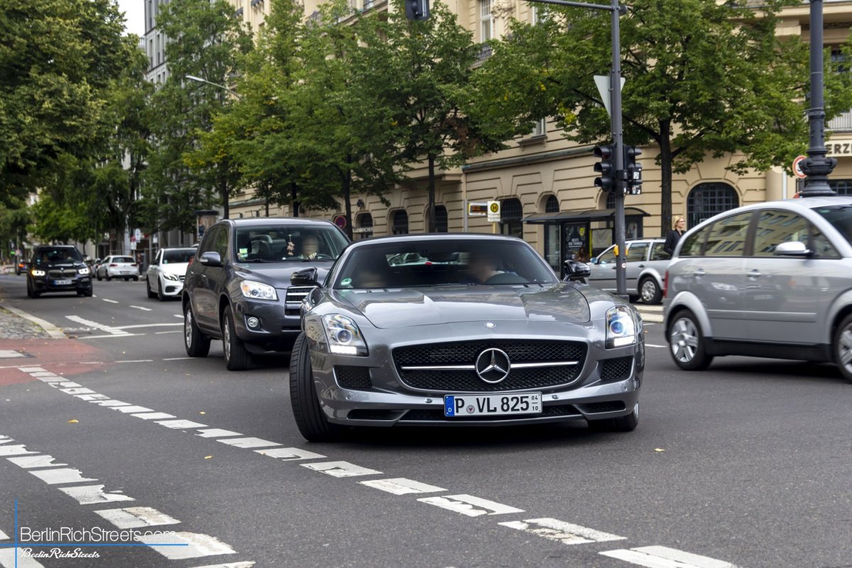 Mercedes-Benz SLS AMG GT Roadster spotted in Berlin — BerlinRichStreets