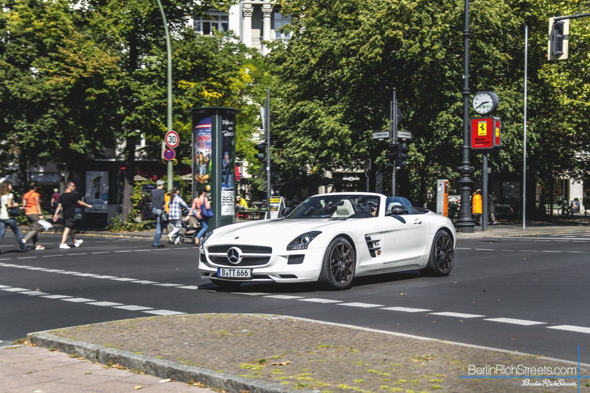 Mercedes-Benz SLS AMG GT Roadster spotted in Berlin — BerlinRichStreets