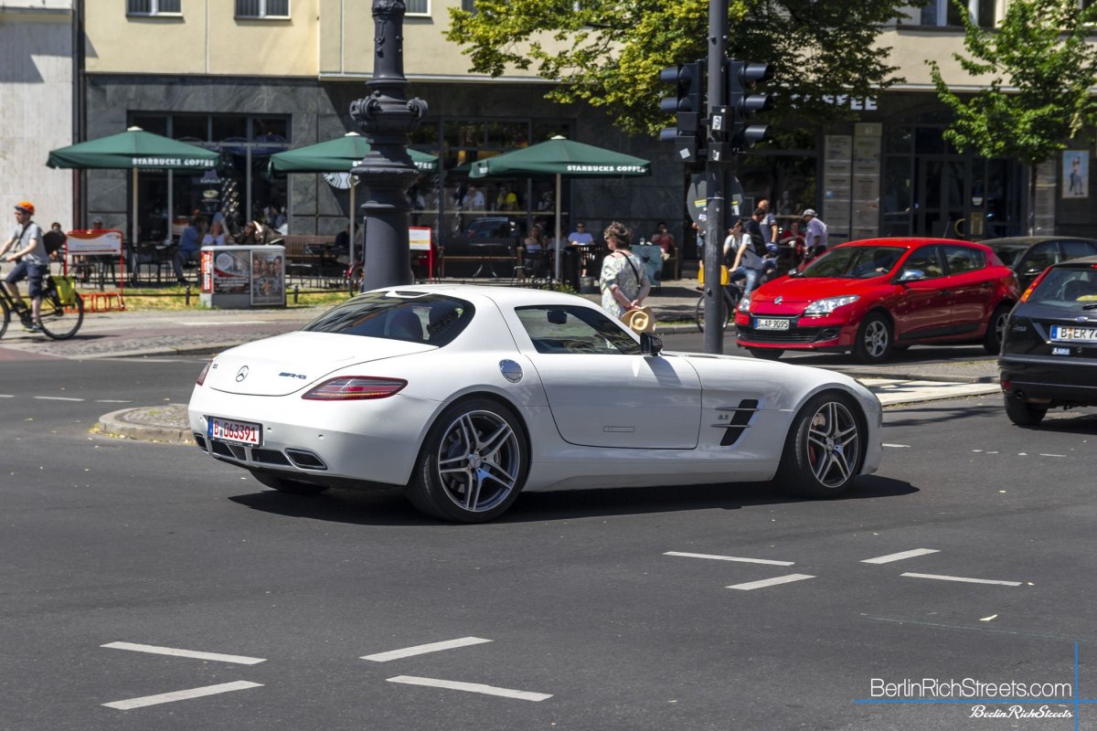 Mercedes-Benz SLS AMG spotted in Berlin — BerlinRichStreets