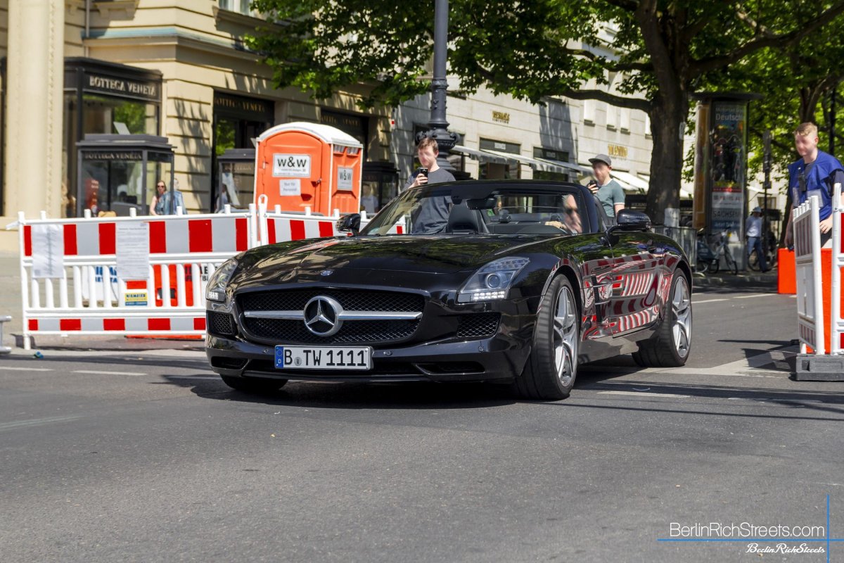 Mercedes-Benz SLS AMG Roadster spotted in Berlin — BerlinRichStreets