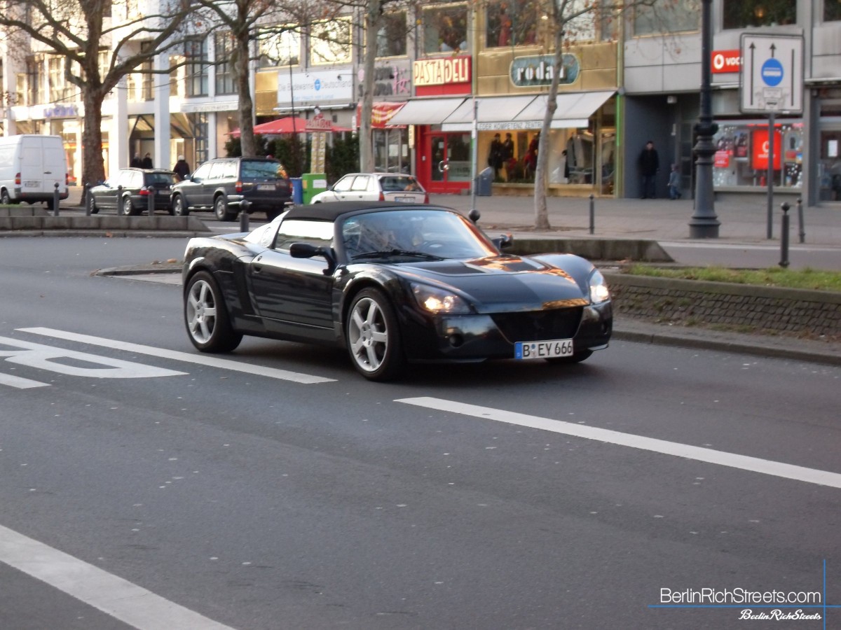 Opel Speedster spotted in Berlin — BerlinRichStreets