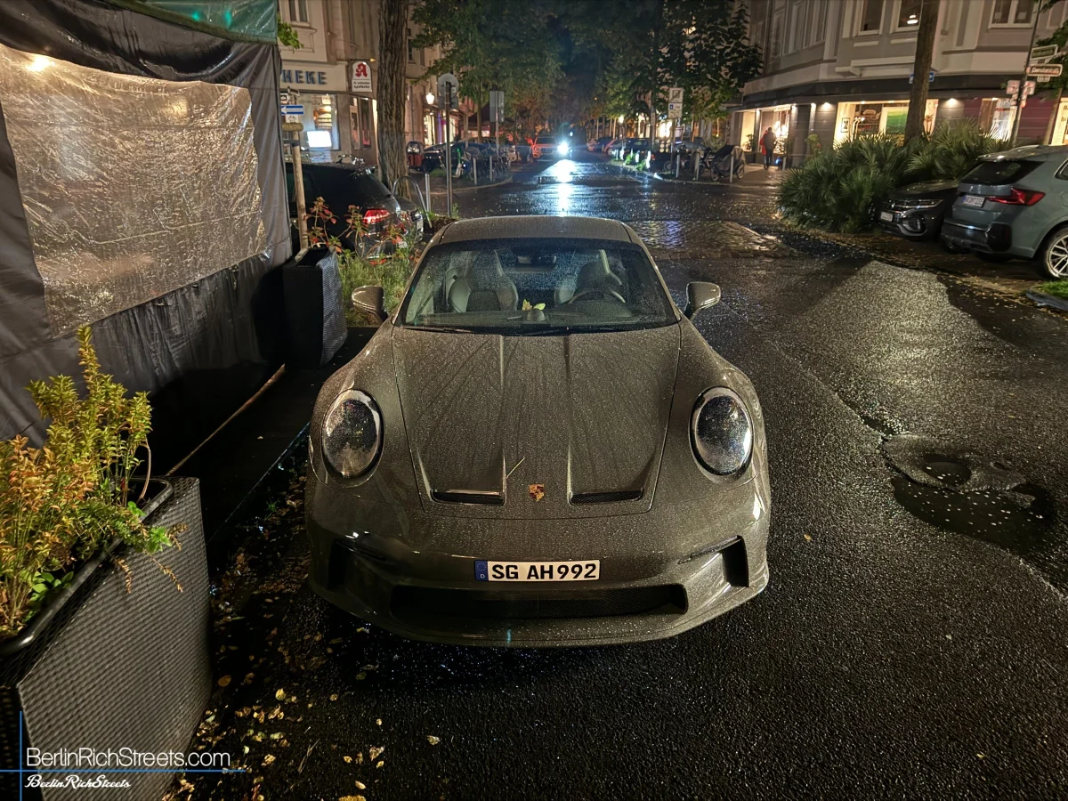 Porsche GT3 Touring (992.1) spotted in Düsseldorf — BerlinRichStreets