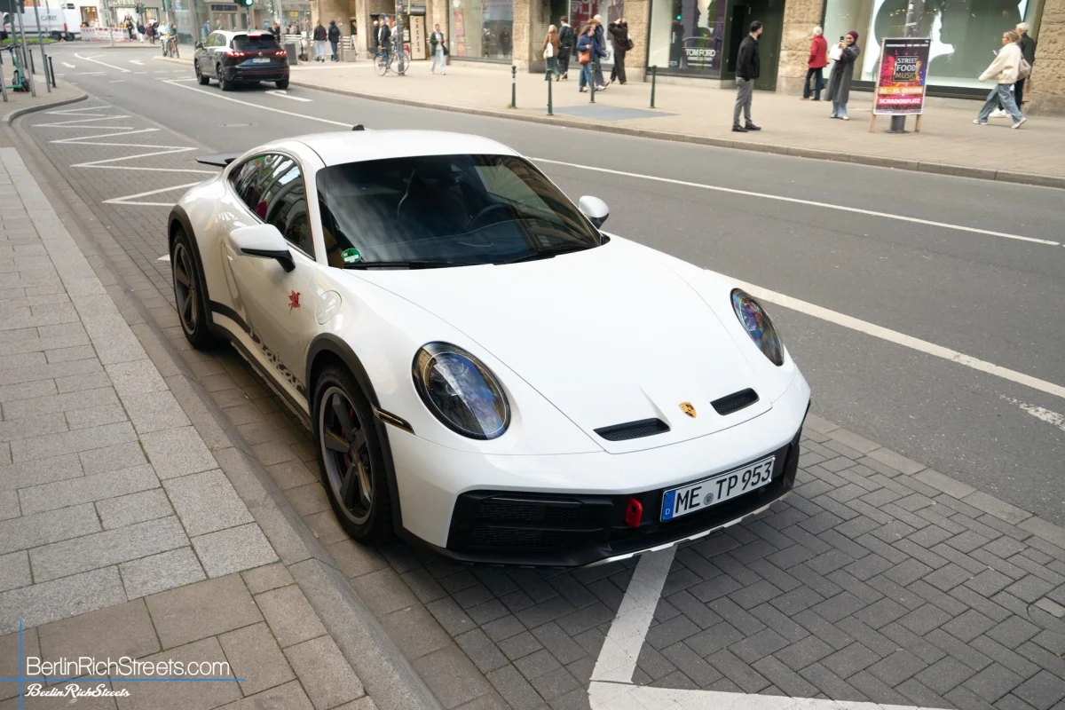 Porsche 911 Dakar (992.1) spotted in Düsseldorf — BerlinRichStreets