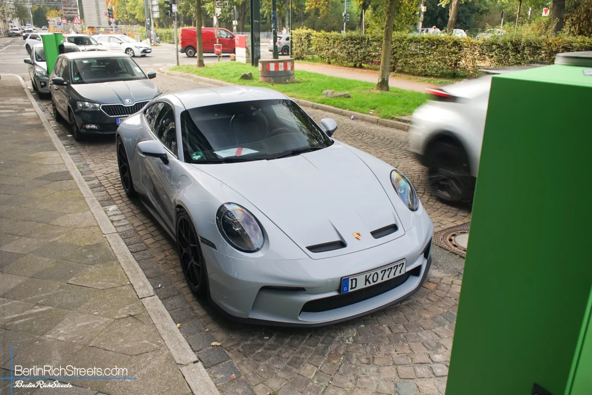 Porsche S/T (992.1) spotted in Düsseldorf — BerlinRichStreets