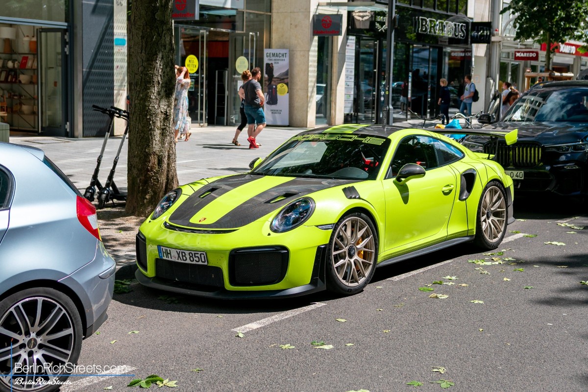 Porsche GT2 RS Weissach Package (991) spotted in Düsseldorf — BerlinRichStreets