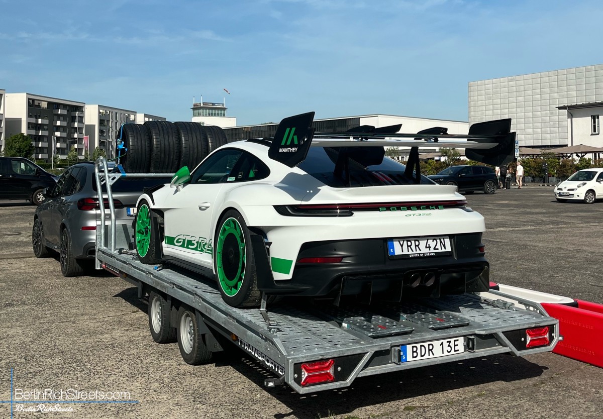 Porsche GT3 RS 'MR' (992) spotted in Köln — BerlinRichStreets