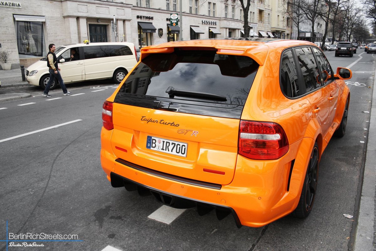Porsche Cayenne (957) ENCO Exclusive Taifun Turbo GTR spotted in Berlin — BerlinRichStreets