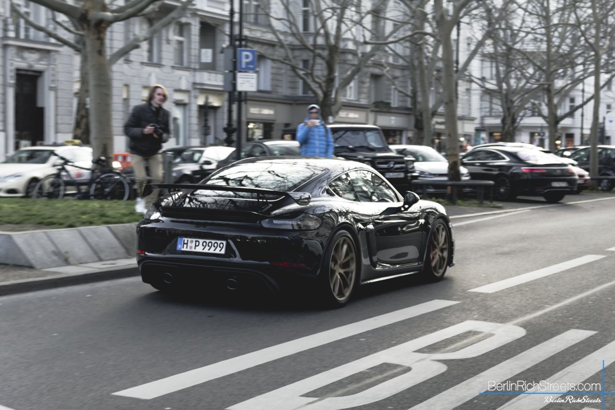 Porsche 718 Cayman GT4 (982) spotted in Berlin — BerlinRichStreets